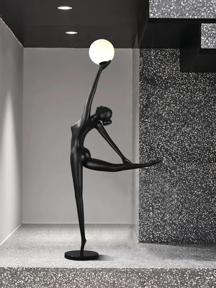Итальянская скульптура Торшер Украшение лестницы Танец Искусство Личность Большие украшения 2
