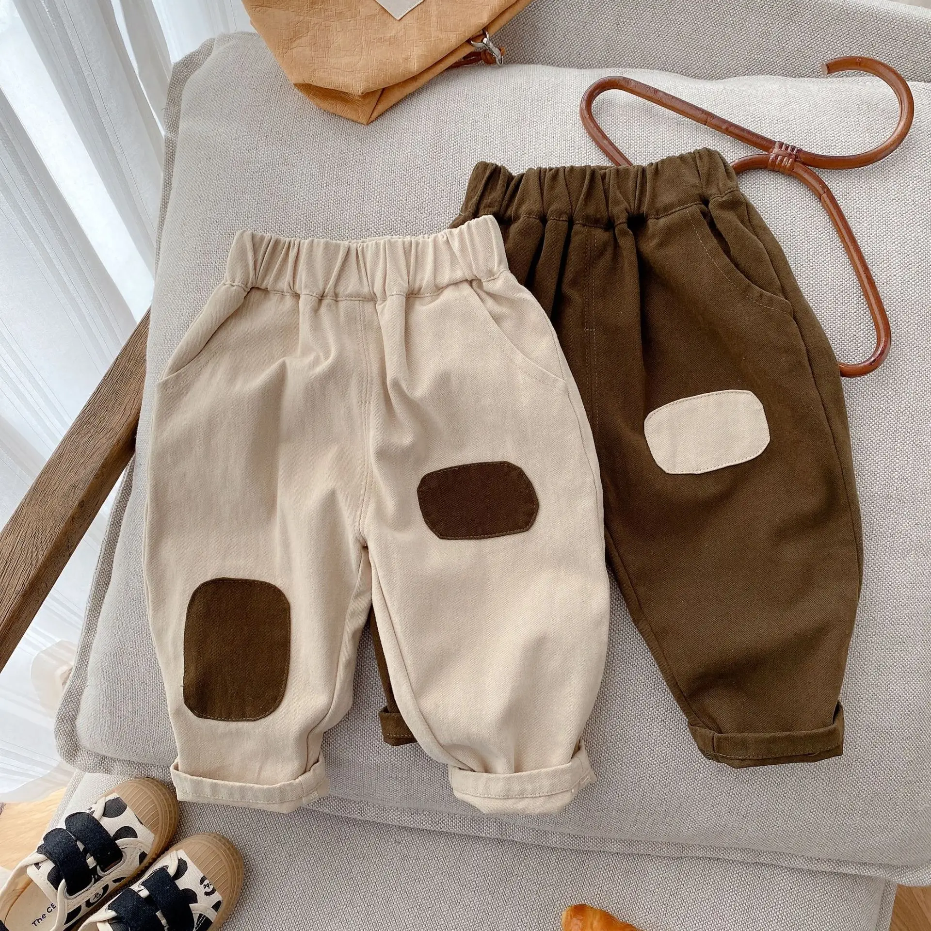Детские нашивки Повседневные брюки 0-5 лет Осень Мальчики Девочки Корейская контрастная рабочая одежда Брюки-карго Детская мода 0